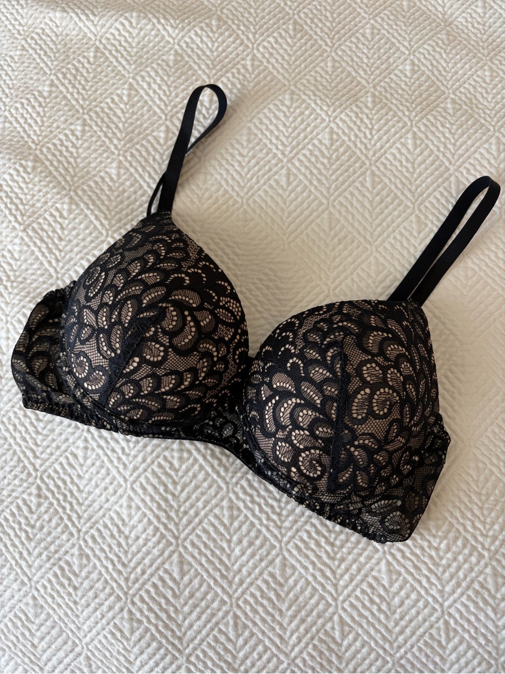 True & Co BÉZIER Black Lace Overlay Push-Up Bra | Size 32C